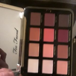 Eye shadow  pallets